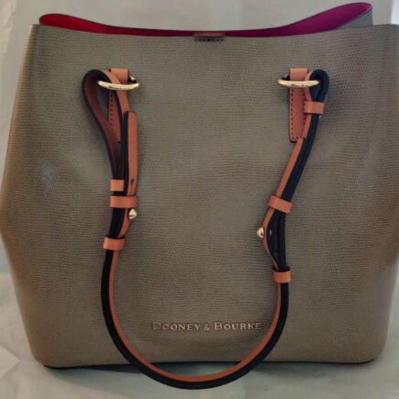 Dooney & Bourke Grey Leather Patterned Bag, Red Interior & Matching Coin Purse - Picture 1 of 4